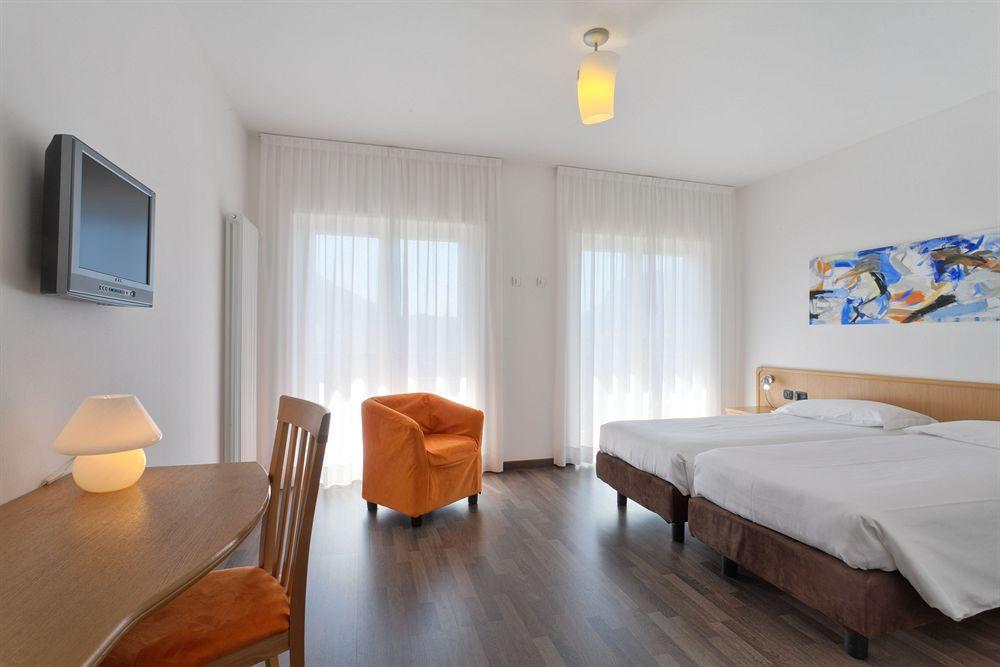 Sporthotel Villa Stella 토르볼레 외부 사진