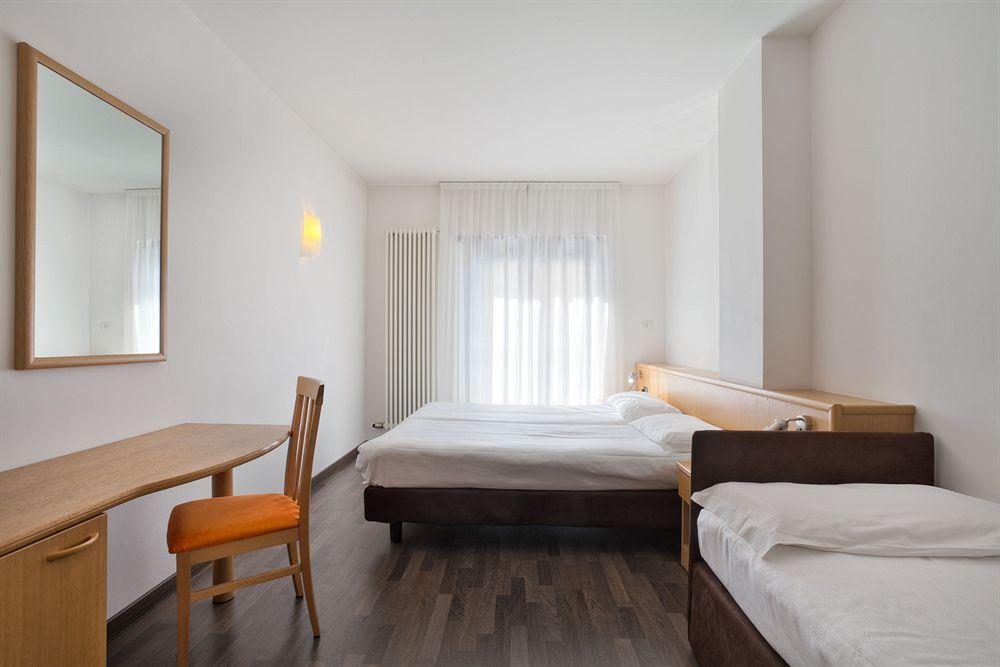 Sporthotel Villa Stella 토르볼레 외부 사진