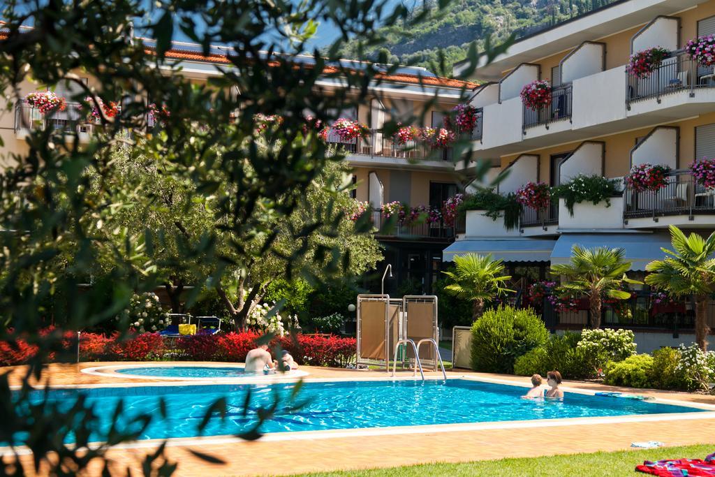 Sporthotel Villa Stella 토르볼레 외부 사진
