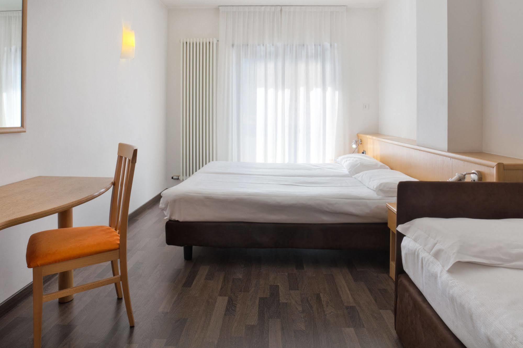 Sporthotel Villa Stella 토르볼레 외부 사진
